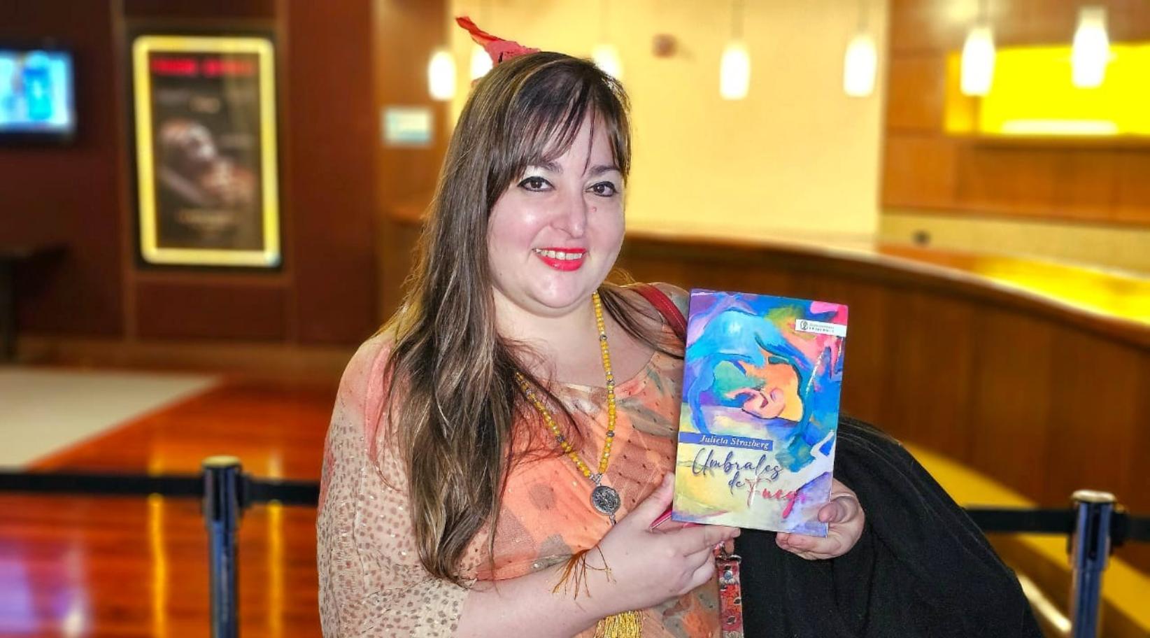 Julieta Strasberg presenta «Umbrales de Fuego» y abre las puertas de su mundo interior