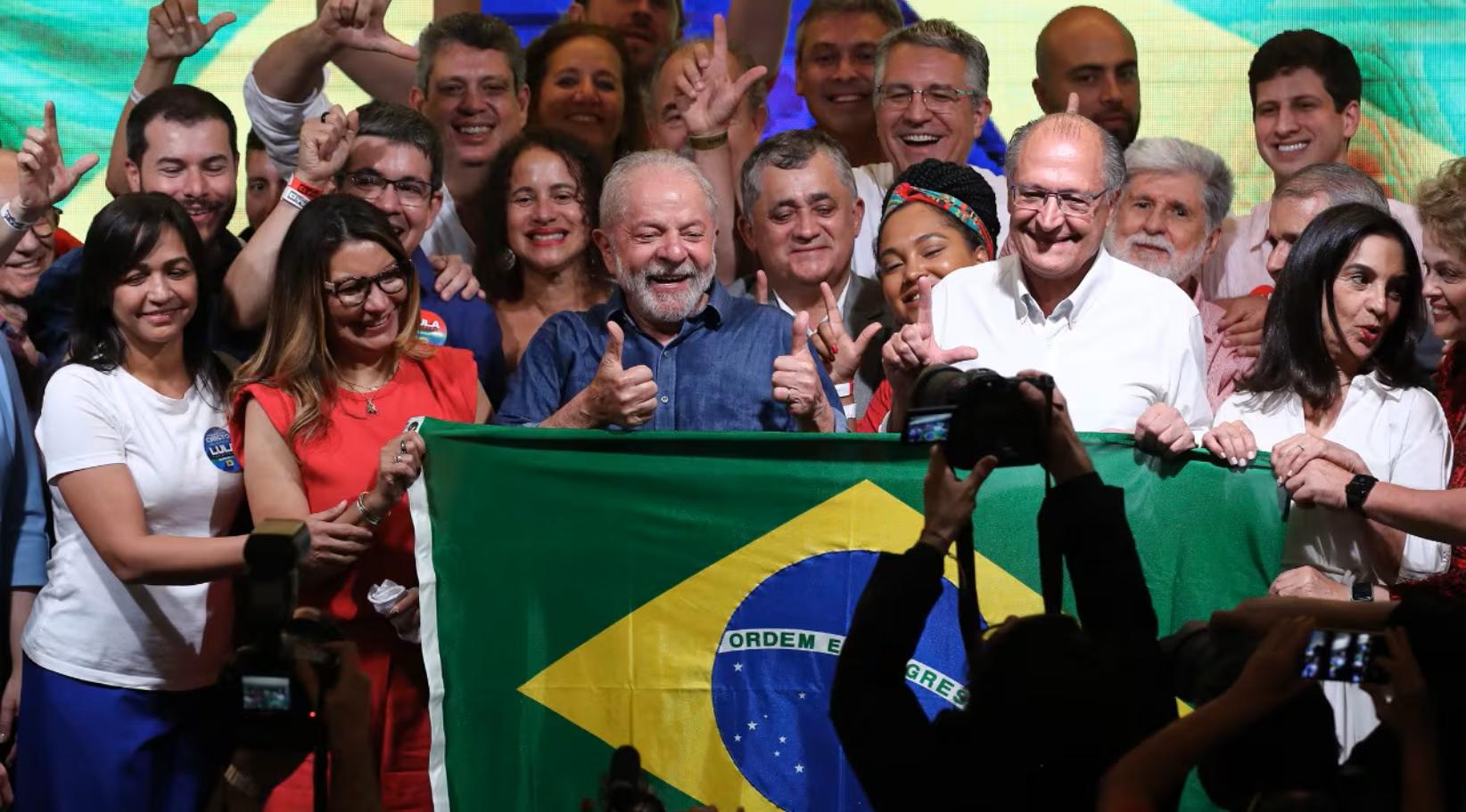 Lula logra una remontada histórica y conquista un cuarto mandato en Brasil tras una elección ajustada