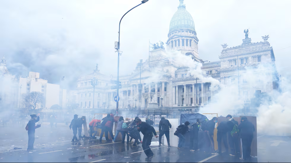 La marcha universitaria en Buenos Aires terminó con graves incidentes