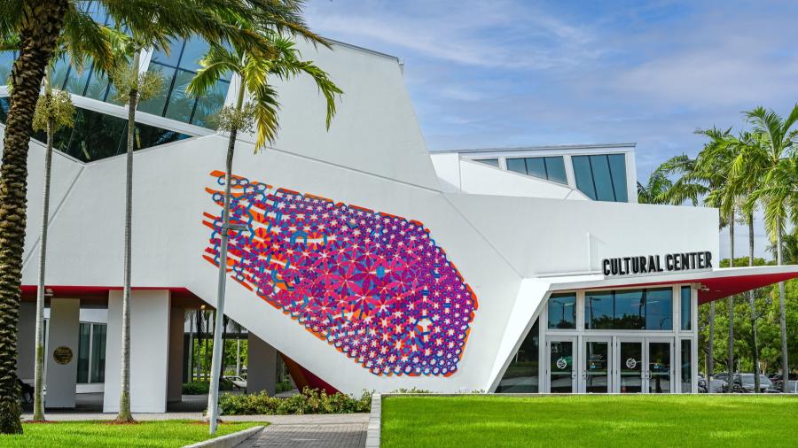 Pompano Beach presenta una variada propuesta de teatro, arte y música en vivo